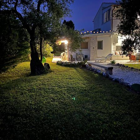 B&B Villa Mediterranee Con Parking Space Trani Luaran gambar