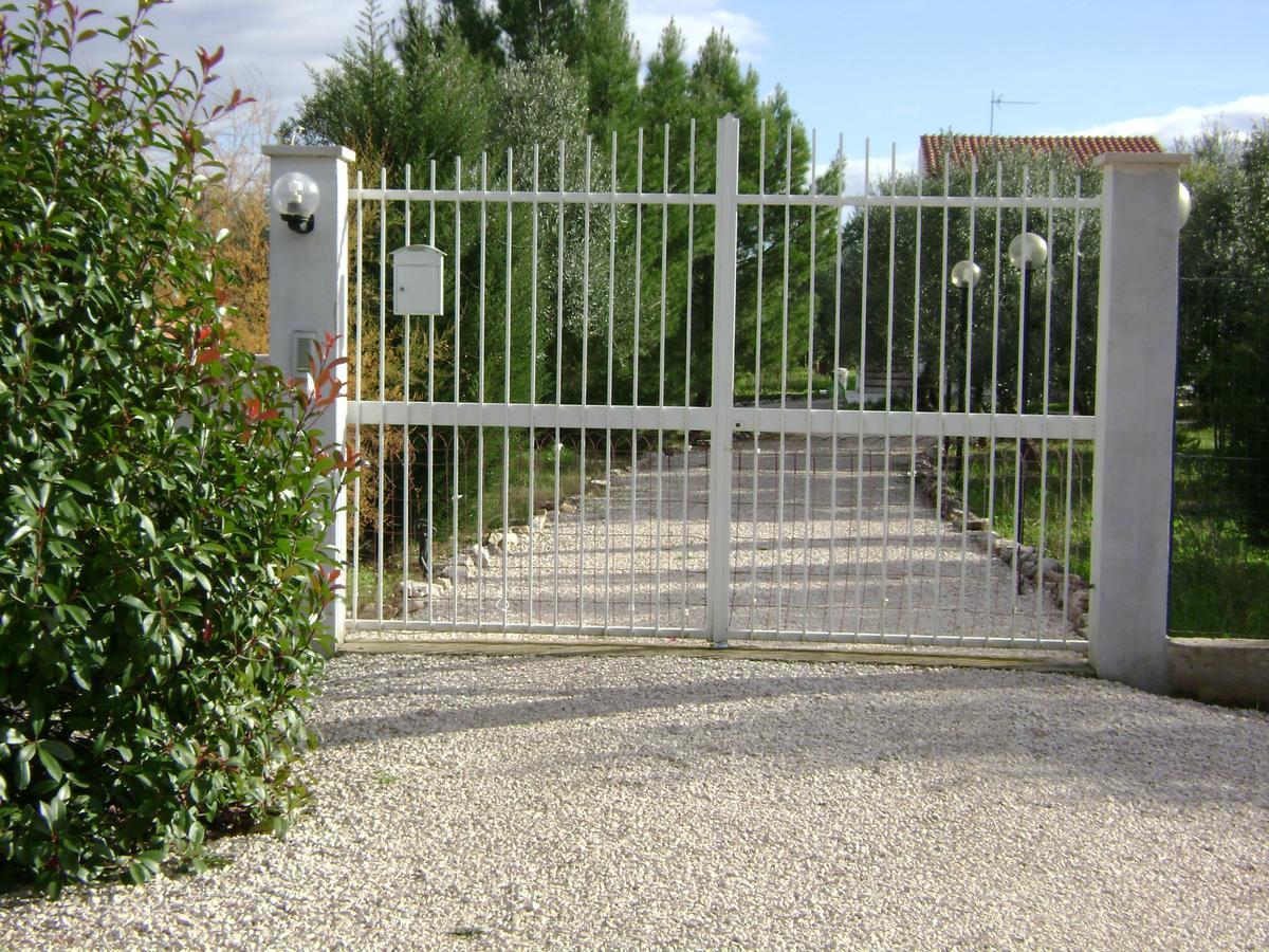 B&B Villa Mediterranee Con Parking Space Trani Luaran gambar